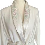 Erica Taylor white soft tie robe. Embroidered flowers. Size PL Photo 1