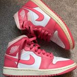 Jordan  1 Mid Pink Photo 0