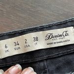 Denim & Co  | Black Ruffle Hem High Rise Denim Jean Shorts Sz 2 Photo 3