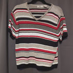 WNW Casuals Striped V Photo 0