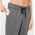 Lululemon On The Fly Pant 27" Heathered Black Gray Full-On Luxtreme 6 Photo 2