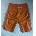 Alphalete  Amplify Orange Seamless High Waisted Biker Shorts - Size S - Excellent Photo 4