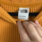 The North Face Women's Long Sleeve Chabot Crew Citrine Yellow Size Small Photo 3