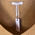 NWT Stitch Drop Women's Size Medium Beige V Photo 1