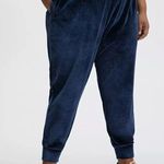 Fabletics Daria Lux Velour Velvet Jogger Pants in Deep Navy Blue Women’s 1X Photo 0