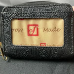 STONE MOUNTAIN BLACK LEATHER WALLET FLORAL EMBOSSED DOUBLE ZIP CLOSURE CLEAN Photo 10