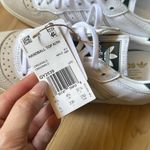 Adidas Kith handball shoe White Size 6.5 Photo 4