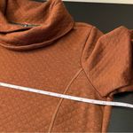 Kuhl  Women’s Athena Cowl Neck Merino Wool-Blend Sweatshirt Copper Large Photo 12