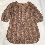 Angie  Flowy Medium Shirt Studded‎ bronze notched neck short sleeve pebble print Photo 0