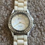 Geneva Platinum women’s silicon‎ white/silver adjustable watch White Photo 2