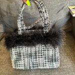 Black and white tweed feather square purse Photo 1
