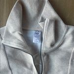 Cream Quarter Photo 1