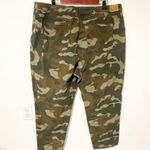 American Eagle  Plus Sz 22 Green High Rise Corduroy Camo Mom Jeans Super Stretch Photo 4