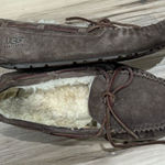 UGG  Australia Brown and Tan Slippers Women’s 8 Photo 0
