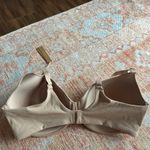 SKIMS NWT  fits everybody t-shirt bra in clay size 38D Photo 2