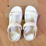 Coach Sport Sandal Leather Women
Size 10.0 US # CAP70 Photo 3