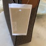 Michael Kors NWT Jet Set Travel Large Logo
Messenger Bag Photo 9