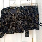 Karl Lagerfeld printed black and gold velvet jacket and skirt suit. Size 6. EUC. Photo 12