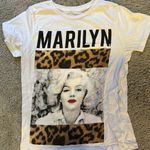 Graphic Tee Size M Photo 0