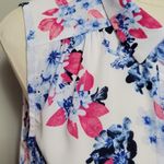 Elle pink blue floral ruffle placket sleeveless button down size medium Photo 2