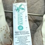 Carve Designs  Reversible Quilted Jacket Beige Floral Gray Puffer Coat Size Small Photo 1