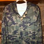 Women’s Camo Hoodie Size X Photo 0