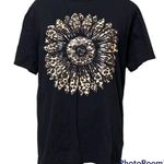 Graphic print medium women's sunflower shirt black short sleeve pre owned Photo 7