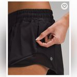 Lululemon hotty hot shorts black size 6 Photo 3