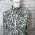 Eddie Bauer Ladies  1/4 zip fleece size medium Photo 4