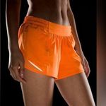Lululemon  Hotty Hot Low Rise Lined Short 2.5” Photo 1