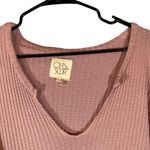 Chaser  Dusty Rose V-Neck Long Sleeve Waffle Knit Pullover Blouse Women Sz M Photo 2