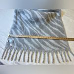 Gap Soft Gray and White Shawl One Size Photo 6