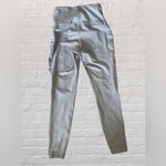 Old Navy  Lot of 2 Women's High Rise Go-Dry Active Leggings Moto 7/8 Size Small Photo 2