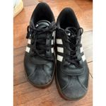 Adidas  V3 Court 3 Womens Black White Gum Sole Low Top Sneakers Shoes Size 6 Photo 2