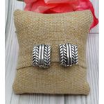 Great Silver Tone Textured Square Clip On Earrings Etched Mirrored CUTE .75" Photo 2