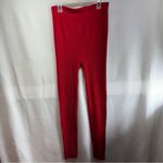 Elegant Red V Photo 9