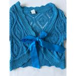 VTG Y2K American Attitudes sweater sz Med cropped flare sleeve crochet wrap blue Photo 1