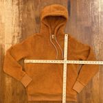 Athleta EUC Women’s Sherpa Tugga Hoodie in Cattail Rust, Size Small Photo 3