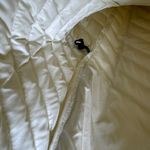 Athleta  Puffer Jacket Beater Women’s XXS‎  White / Cream Sleeveless Photo 4