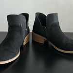 American Eagle  Black Booties Sz 6.5 Photo 0