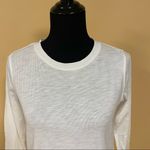 🛍️ Atwell Spa White Cotton Frayed Tiered Long Sleeve Top Leah Tee Size S NWT Photo 3