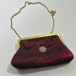 Red and Gold Velvet Clutch with Decorative Clasp Photo 12
