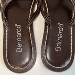 Bernardo  O-Ring Thong Sandals w Rhinestones Brown Leather Women’s 9 Photo 5