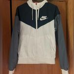 Nike  Raincoat w/ Zipper Pockets - Size Medium Photo 0