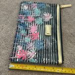 Lilly Pulitzer NWOT  makeup case Photo 2