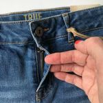 True Craft Girls Whitney Cuffed Ombre Denim Shorts Size 12 NWT Distresse… Photo 8