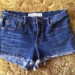 Hollister size 9 surfer jean shorts Photo 3