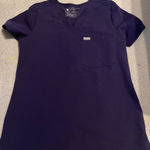 FIGS  Top Scrub Photo 0