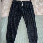 Vuori  Jogger Pants Photo 0