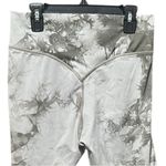 Balance Athletica /Vitality Rider Shorts in sea salt Size
Medium Photo 6